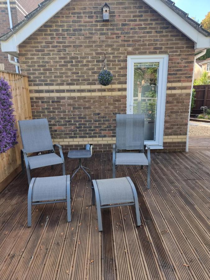 Apartament Modern Immaculate With Ac & Parking, Outside The Caz *
